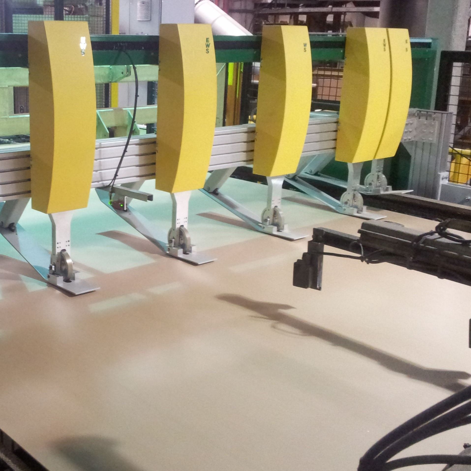 在線(xiàn)厚度測(cè)量系統(tǒng)